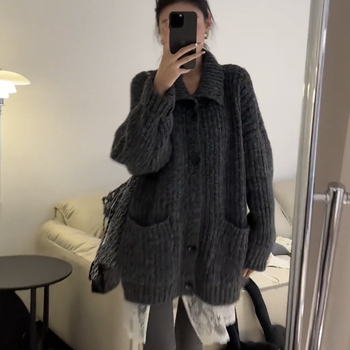 Cardigan The dream of jade, s visokim ovratnikom, opuštenog kroja, dugi rukavi, srednja duljina, pleteni materijal od poliestera i spandeksa