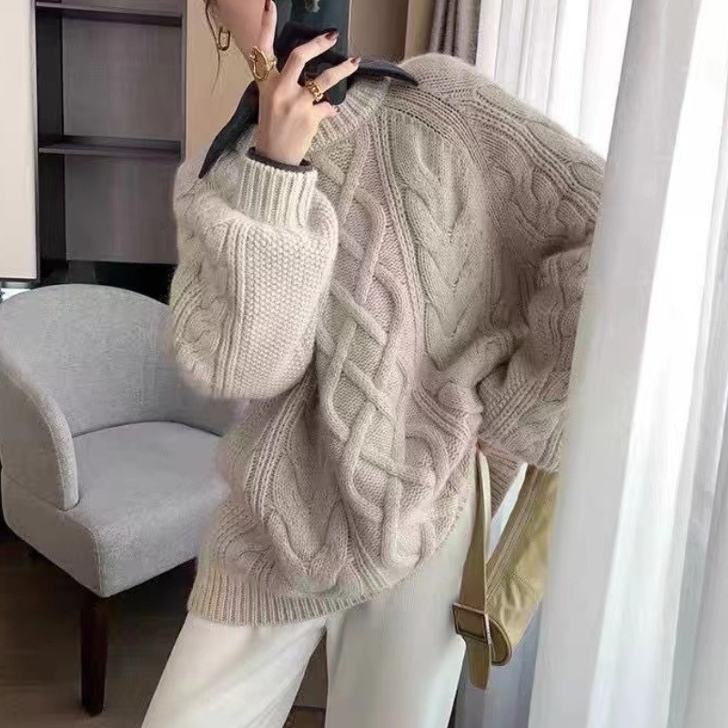 Džemper s twist pletenjem, raglan rukavima, okrugli ovratnik, širokog kroja