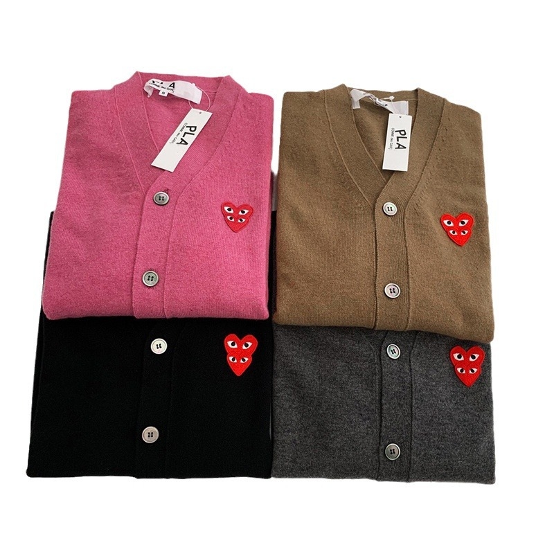 Vilnas kardigans ar mīlestības rakstu, apaļš kakla izgriezums, garas piedurknes, 95% vilna