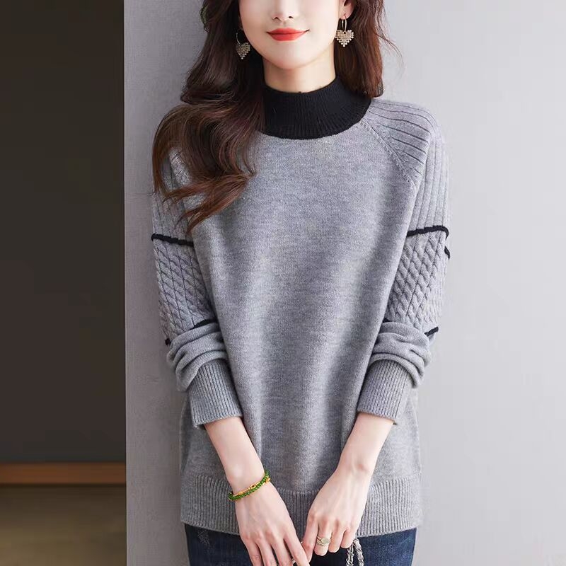 Пуловер трикотаж с полувисока яка, свободен силует, дълги ръкави, полиестерна материя