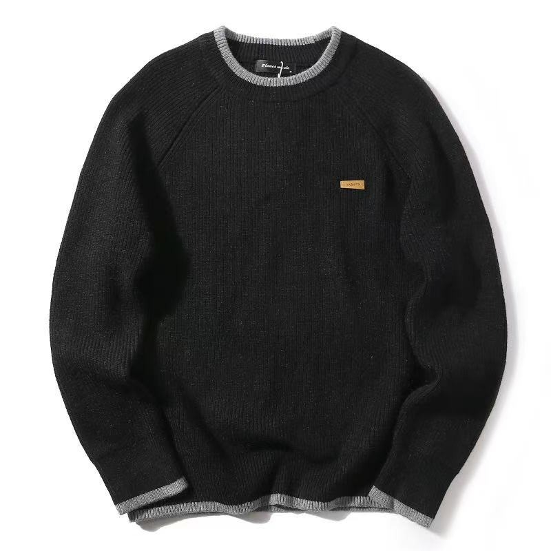 Плетено яке-пуловер, свободна кройка, кръгла яка, дълги ръкави, удебелено плетиво, 70% полиестер