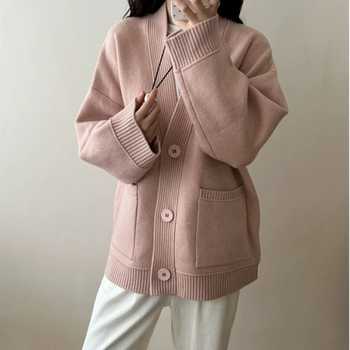 Cardigan-stil džemper, akrilna smjesa, V-izrez, dugi rukavi, udoban kroj