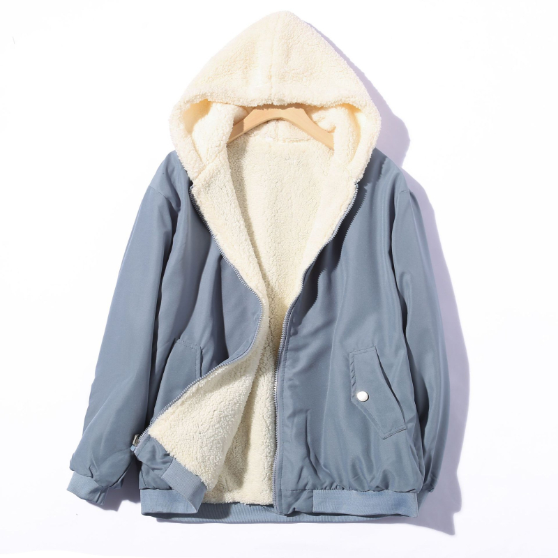 Moteriškas reversinis paltas su fliso pamušalu, gobtuvu, laisvas kirpimas, trumpas ilgis, užtrauktukas su kišomis