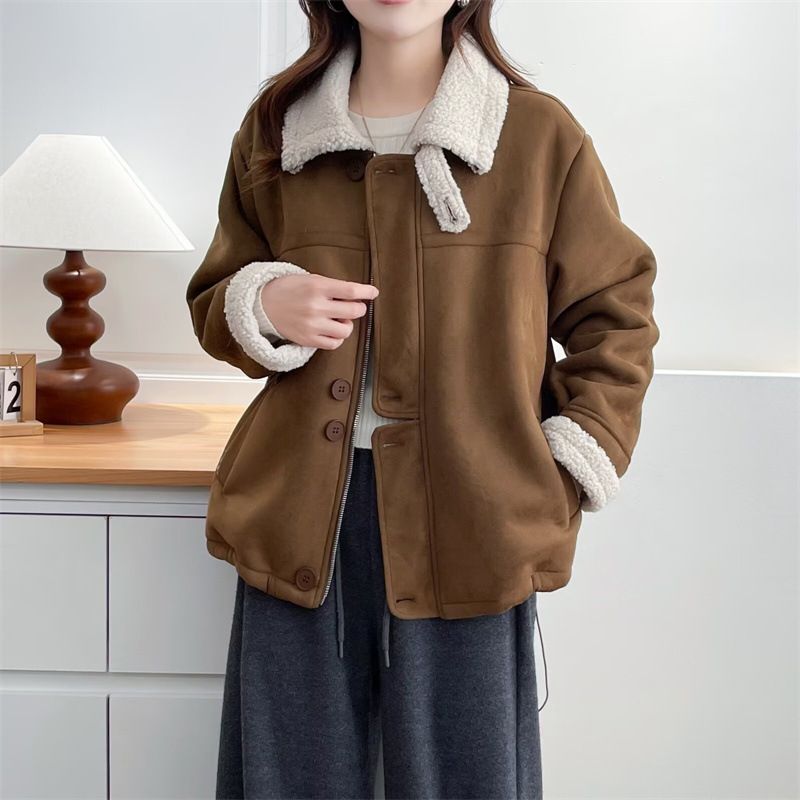 Moteriška suede striukė su polo apykakle, ilgos rankovės, ruduo 2025