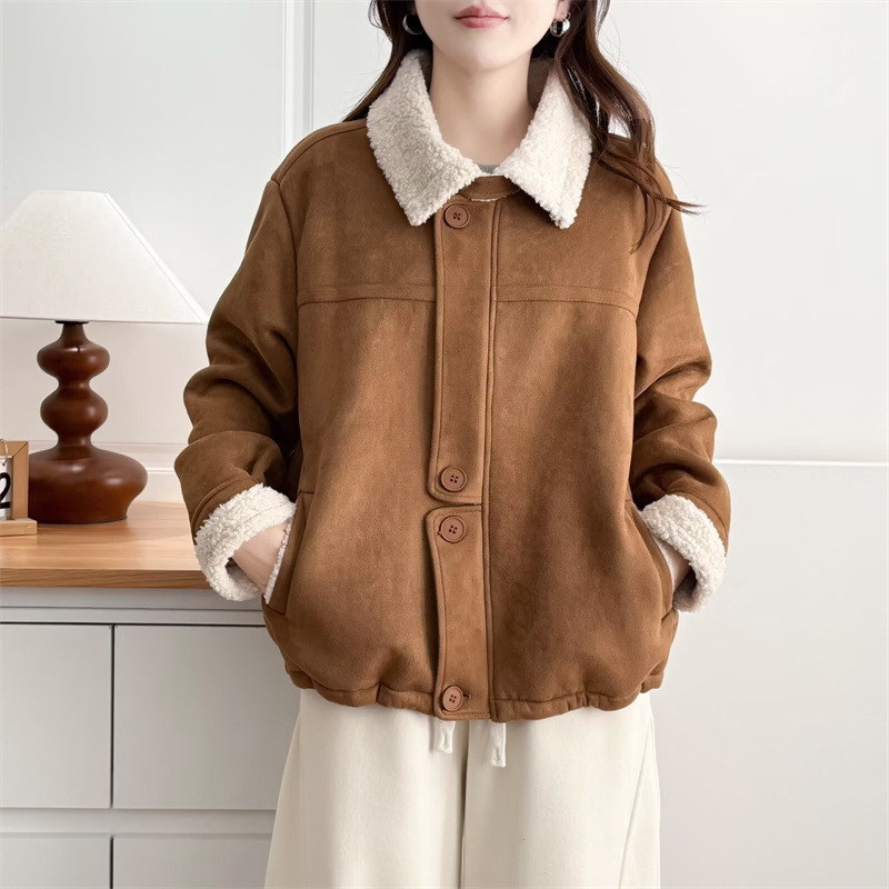 Moteriška suede striukė su polo apykakle, ilgos rankovės, ruduo 2025