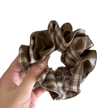 Кожена ластичка за коса за жени — ръчна изработка, корейски стил, декоративно цвете (кожа; ръчна изработка; корейски стил; без вложки)