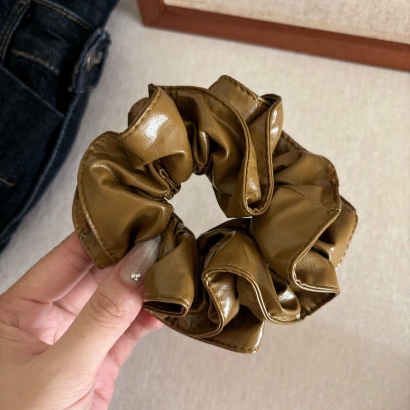 Кожена ластичка за коса за жени — ръчна изработка, корейски стил, декоративно цвете (кожа; ръчна изработка; корейски стил; без вложки)