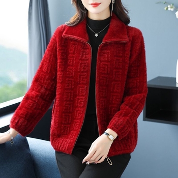 Moteriška Chenille striukė su languotu raštu, laisvas kirpimas, trumpas ilgis, užtrauktukas, kvadratinė apykaklė