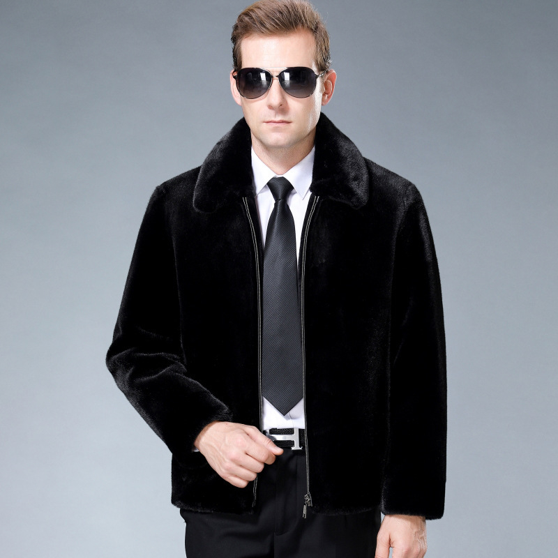 Мъжко палто от норков пух, с качулка, цип за закопчаване, свободен силует, джобове с патч