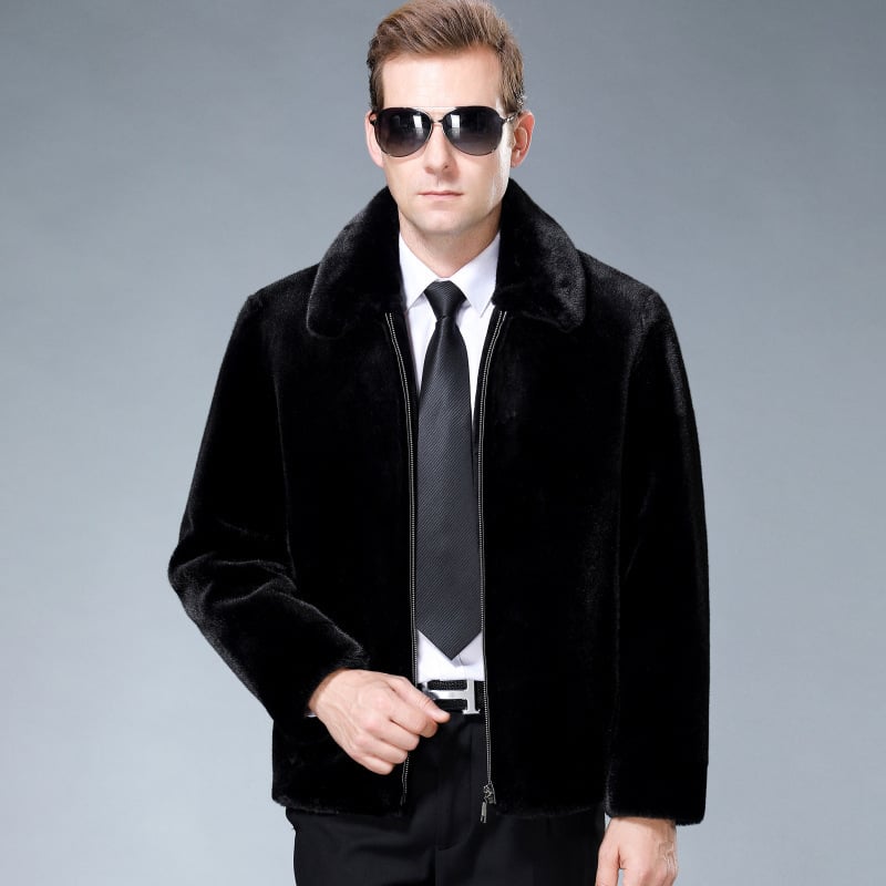 Мъжко палто от норков пух, с качулка, цип за закопчаване, свободен силует, джобове с патч