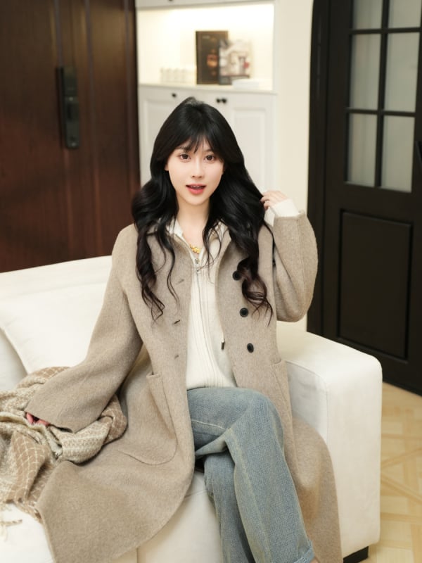 Женско вълнено палто, свободен силует, дебело, средна дължина 65–80 см, яка с лацкани