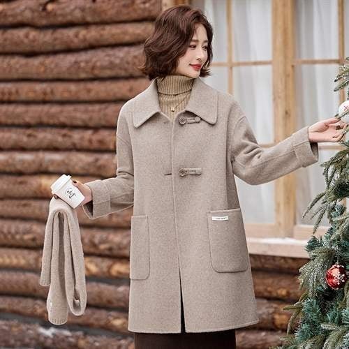 Moteriškas trumpas paltas su kailio apykakle, Chenille audinys, Spandekso mišinys, vienos eilės užsegimas, japoniškai-korejiškas laisvalaikio stilius