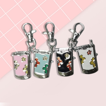 Ceas pandant desen animat pentru telefon cu capac rabatabil – logo personalizabil, mișcare cuarț (Seagull Z618), carcasă din aliaj, curea din aliaj zinc