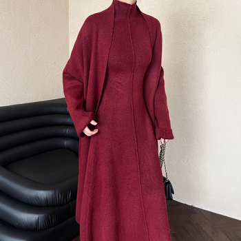Ženski pleteni set haljina, jednostavan dizajn, dugačka haljina, pleteni materijal, akril 30–50% i poliester 30–50%, elegantan svakodnevni stil
