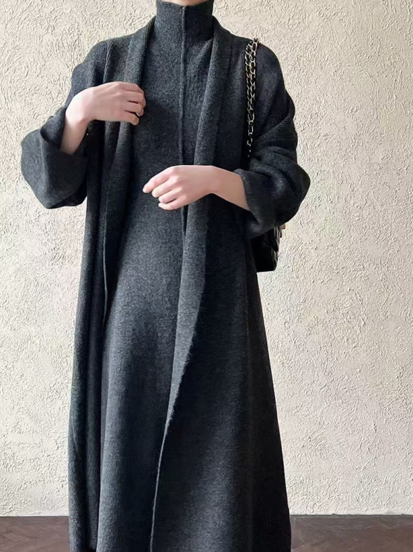 Ženski pleteni set haljina, jednostavan dizajn, dugačka haljina, pleteni materijal, akril 30–50% i poliester 30–50%, elegantan svakodnevni stil