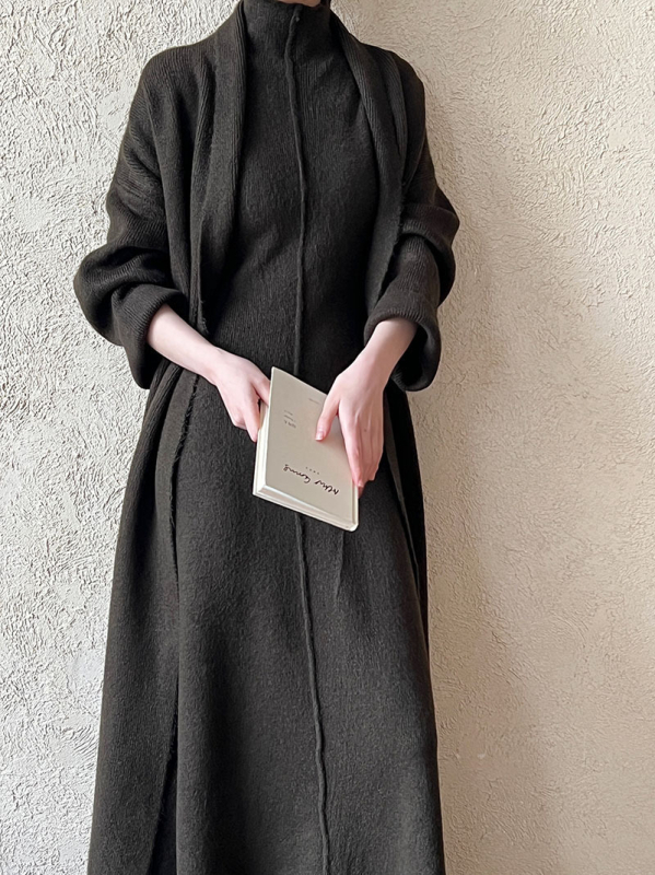 Ženski pleteni set haljina, jednostavan dizajn, dugačka haljina, pleteni materijal, akril 30–50% i poliester 30–50%, elegantan svakodnevni stil