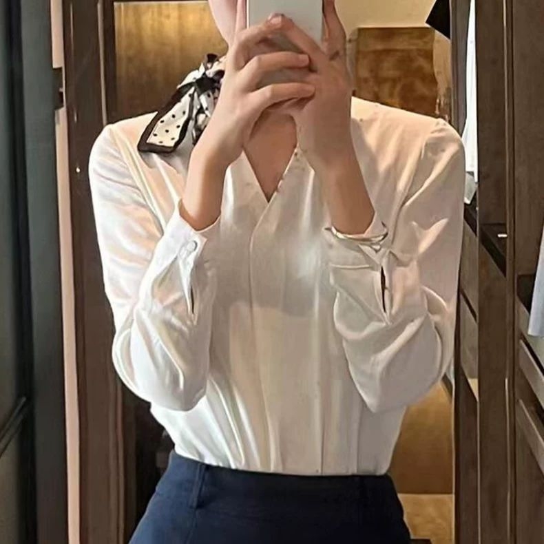 Sieviešu biroja kostīms ar svārkiem, poliesteris 95%+, ar spandeksu <30%, garas piedurknes, shrug stila jaka, rudens 2024