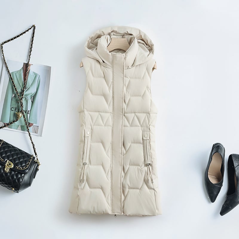 Sieviešu vidēja garuma dūnu-kokvilnas veste ar kapuci, rāvējslēdzēja, poliestera audums, ģeometrisks raksts, bieza, ziema 2025