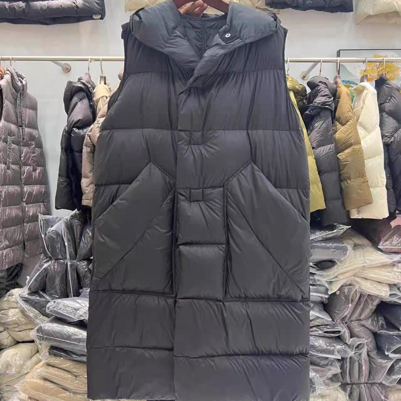 Női kapucnis tollkabát, 90% tolltartalom, töltet: fehér kacsa toll, külső anyag: nylon-spandex