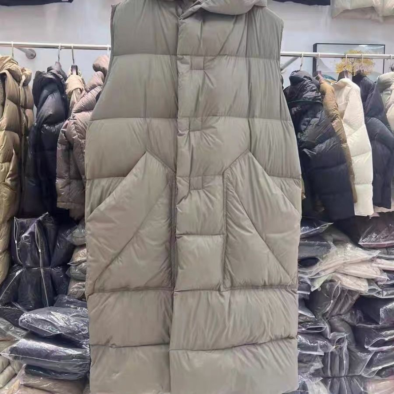 Női kapucnis tollkabát, 90% tolltartalom, töltet: fehér kacsa toll, külső anyag: nylon-spandex