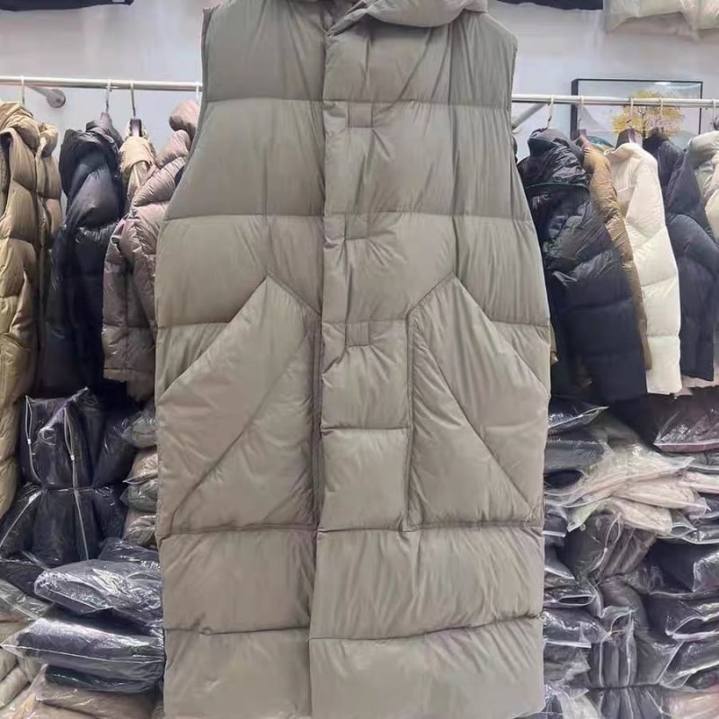 Női kapucnis tollkabát, 90% tolltartalom, töltet: fehér kacsa toll, külső anyag: nylon-spandex