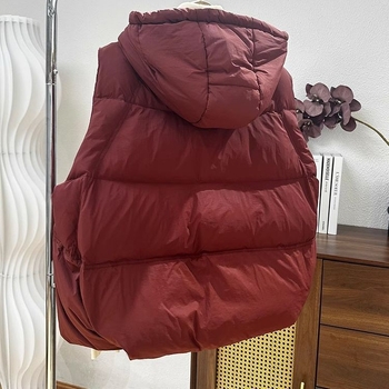 Ženski kapuljačasti prsluk s punjenjem od chenille i elastana, duga verzija, polo ovratnik, prednje vezanje šnurem