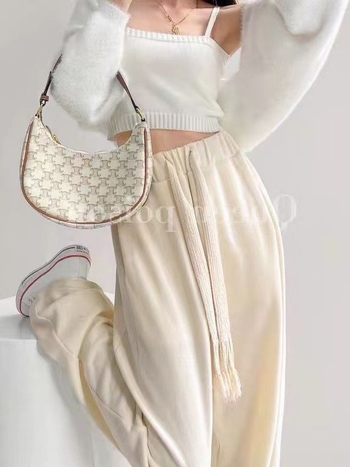 Pantaloni casual dama din poliester, croială largă (Material: poliester; Compoziție: 95%+; Croială: largă; Talie: liberă; Grosime: subțire)