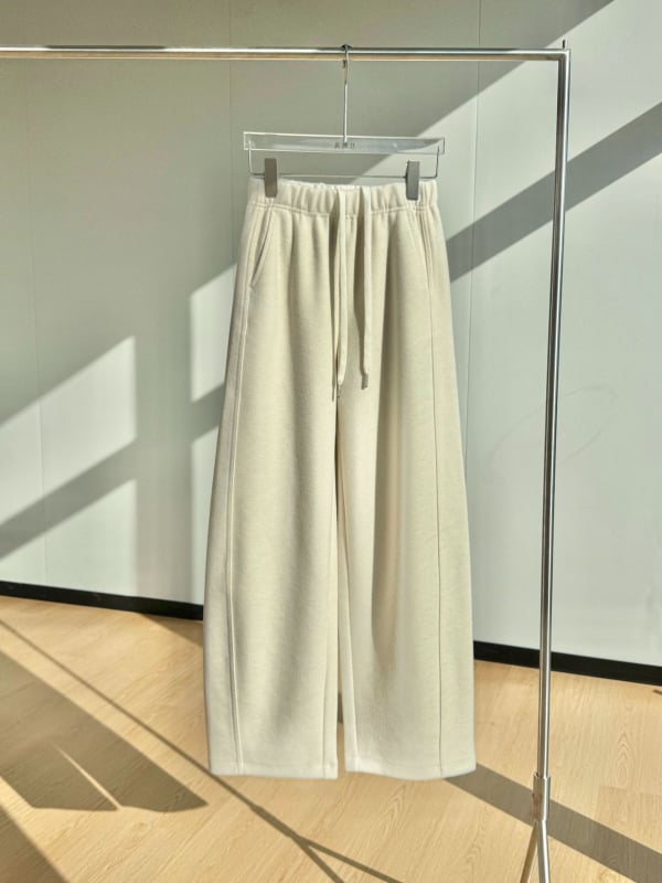 Γυναικείοι παντελόνες σε φαρδιά γραμμή από μαλλί-μείγμα, με ελαστική μέση, παχιά ύφανση, μικροελαστικότητα, περιεκτικότητα μαλλιού 70–80%