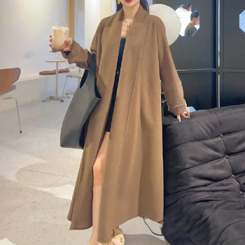 Ilgas vilnos žieminis paltas, storas, moteriško kirpimo, vienos spalvos, priekyje raištelis, elastano mišinys