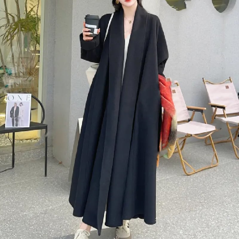 Ilgas vilnos žieminis paltas, storas, moteriško kirpimo, vienos spalvos, priekyje raištelis, elastano mišinys