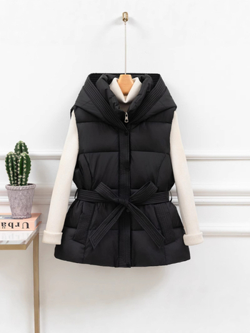 Vesta scurtă pentru femei, cu glugă și curea – stil coreean, umplutură groasă din poliester și bumbac, țesătură principală: poliester, închidere cu șnur