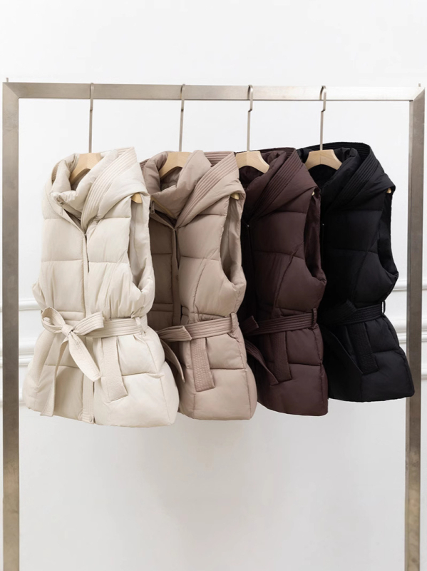 Vesta scurtă pentru femei, cu glugă și curea – stil coreean, umplutură groasă din poliester și bumbac, țesătură principală: poliester, închidere cu șnur