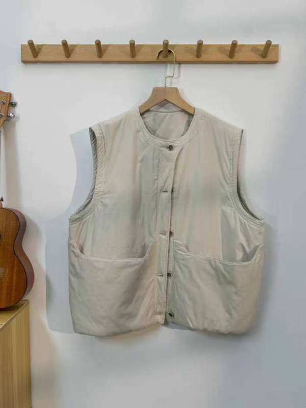 Prsluk kardigan, gradski stil, punilo od pamuka, glavni materijal pamuk, jednostruko kopčanje, širok kroj