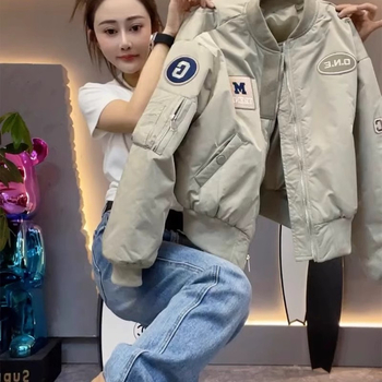 Moteriška quiltota trumpa bomber striukė, Oxford audinys, poliesteris 80–90%, laisvas kirpimas, stovinti apykaklė, užtrauktukas, ilgis 50–65 cm, ruduo 2024