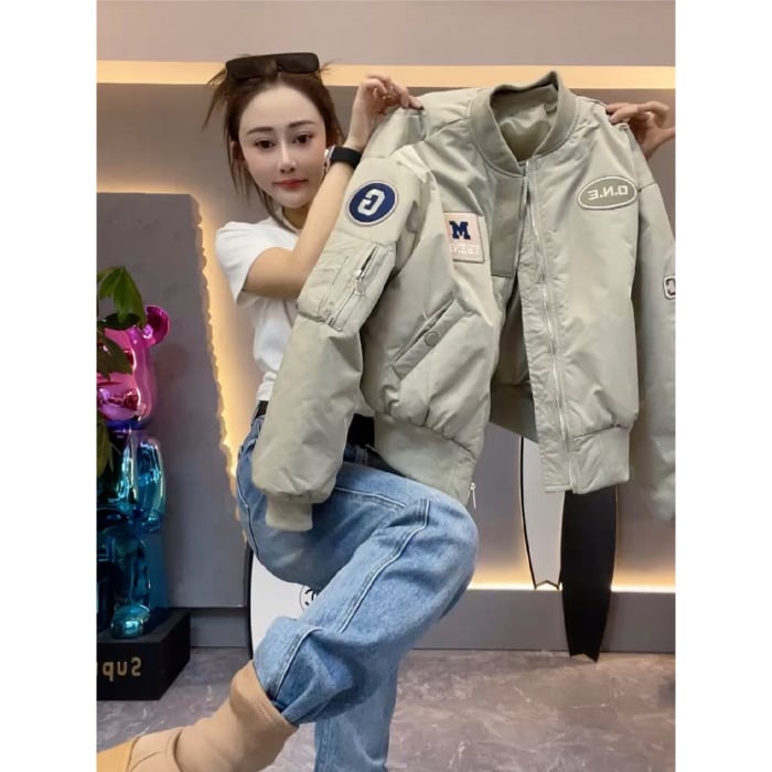 Moteriška quiltota trumpa bomber striukė, Oxford audinys, poliesteris 80–90%, laisvas kirpimas, stovinti apykaklė, užtrauktukas, ilgis 50–65 cm, ruduo 2024