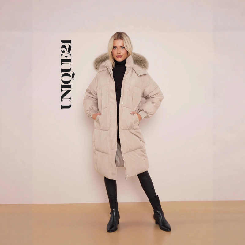 Памучно подплатено палто с качулка, средна дължина, материя полиестер и еластан, подплата с пух, подвижна изкуствена пухова яка, ципово закопчаване