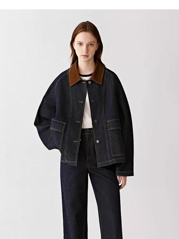 Женски дънков комплект: дънково яке и дънки, памук-еластичен деним, дълги ръкави, Яка: Ревер, Обикновена дължина 50–65 cm (Дънков плат; Памук 95%+; Версия: конвенционална; Сезон: есен 2025)