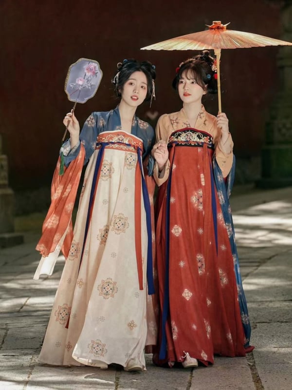 Ženska Hanfu haljina, chiffon, Batik, regenerirana vlakna celuloze 70–80%, druga komponenta 50–70%, Ljeto 2023