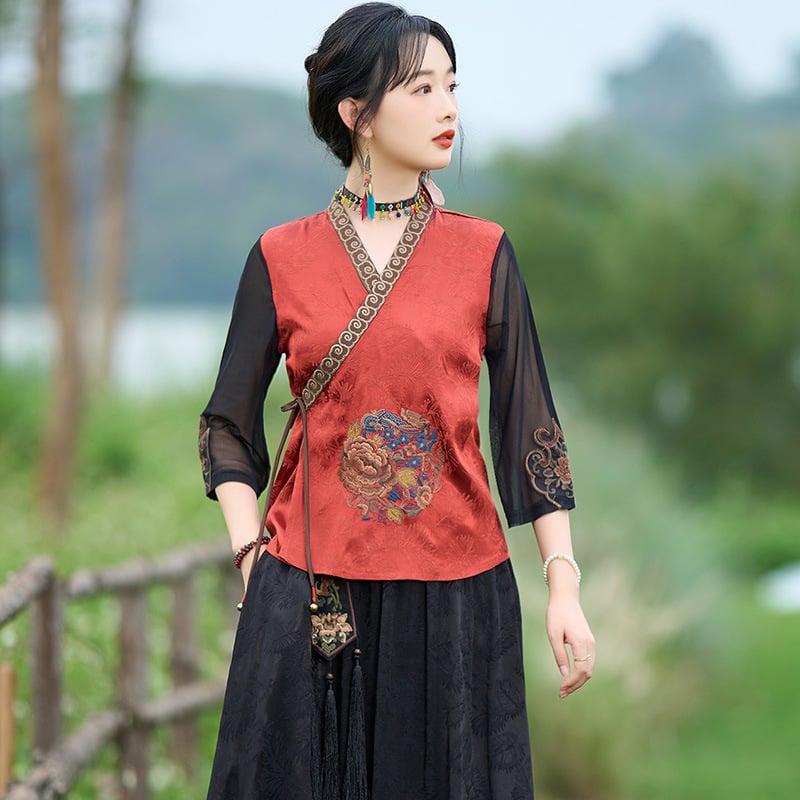 Tang öltöny teaceremóniára hímzett, retro kínai Köztársaság-stílusú, ferde záródású; fém selyem anyag; főanyag: kecske bőr; 2023 nyár