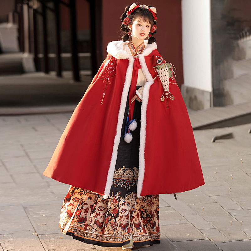 Ženski Hanfu s lavljim motivima, Ming stil preklopni ovratnik, rukavi Pipa, Mamian suknja i zimski plašt