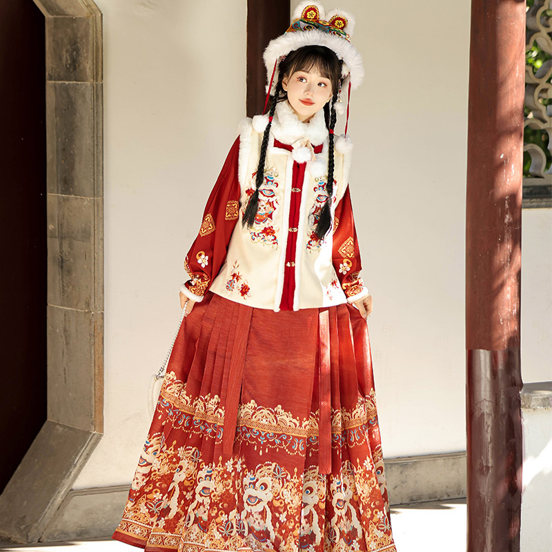 Ženski Hanfu s lavljim motivima, Ming stil preklopni ovratnik, rukavi Pipa, Mamian suknja i zimski plašt