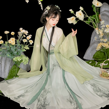 Felnőtt Hanfu ruha Song-dinasztia stílusú kínai ősi jelmez keresztezett nyakkal és derékszoknyával, éteri és kecses, modernizált ősi stílusú modell, tavasz-nyár 2023. Szövet: chiffon. Fő anyag: acetát szál. Acetát tartalom <30%; második összetevő <30%; Fol