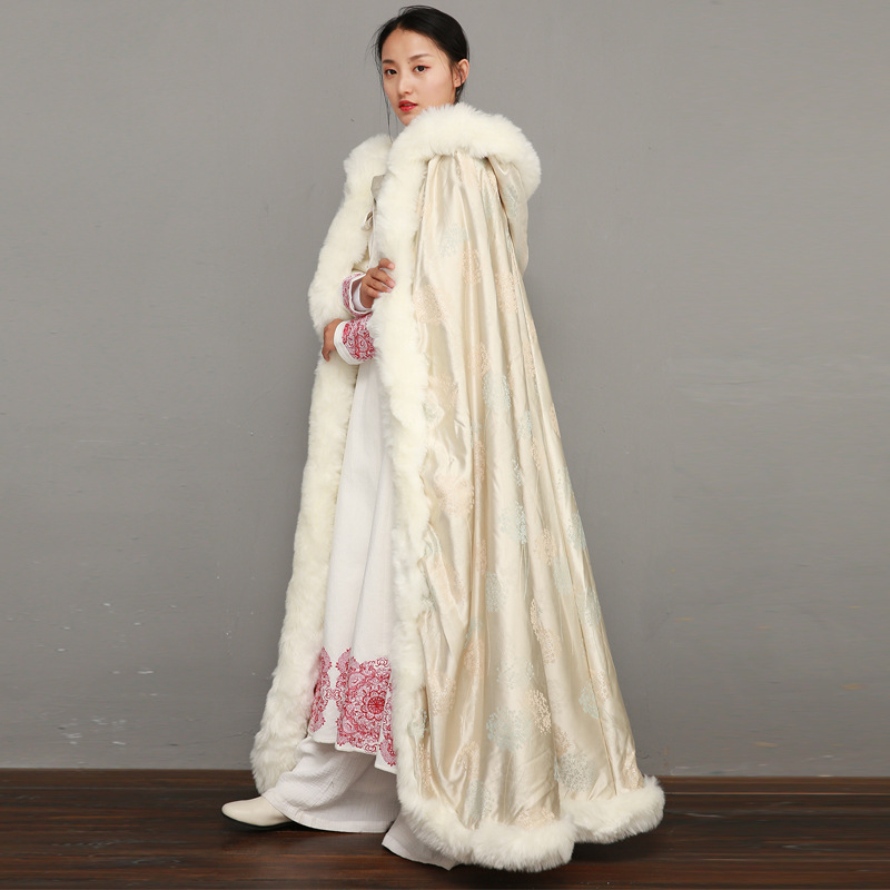 Hanfu cape, Chenille anyag, 50–70% poliészter, szőrme gallér, polár bélés
