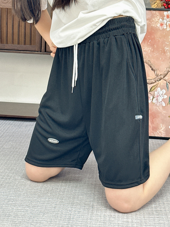 Дамски шорти с връзка, ледена коприна (вискоза), висока талия, свободен прав крой, петточкова дължина, микроеластичен плат лято 2025