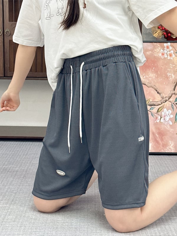 Дамски шорти с връзка, ледена коприна (вискоза), висока талия, свободен прав крой, петточкова дължина, микроеластичен плат лято 2025