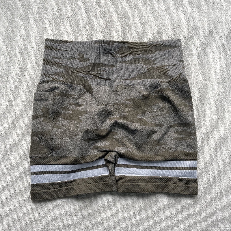 Женски йога шорти с безшевни странични джобове, повдигащи ханша, 3/4 дължина, материя: 57% найлон, 8% спандекс, 35% полиестер