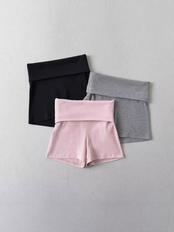 Дамски къси спортни панталони с висока талия, полиестер, съдържание 70–80%, микроеластичност, тънък плат