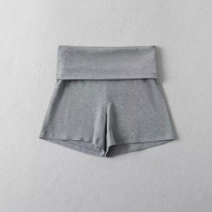 Дамски къси спортни панталони с висока талия, полиестер, съдържание 70–80%, микроеластичност, тънък плат