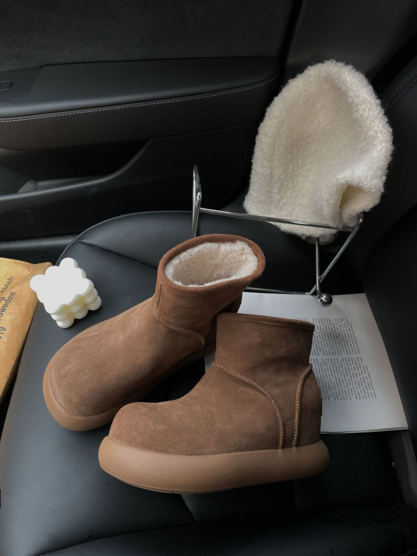 Zimske čizme za snijeg s unutarnjim povećanjem visine od 8 cm, visokim gornjim dijelom, gornji dio od telećeg nubuka (suede), vuneni ulošak, gumeni potplat (8 cm; visok gornji dio; nubuk telećeg rodu; vuneni ulošak; gumeni potplat)
