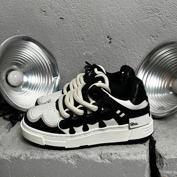 Pantofi unisex pentru skateboard cu talpă groasă, partea superioară din piele de vițel prim-strat, talpă din cauciuc, vârf rotund, închidere cu șireturi